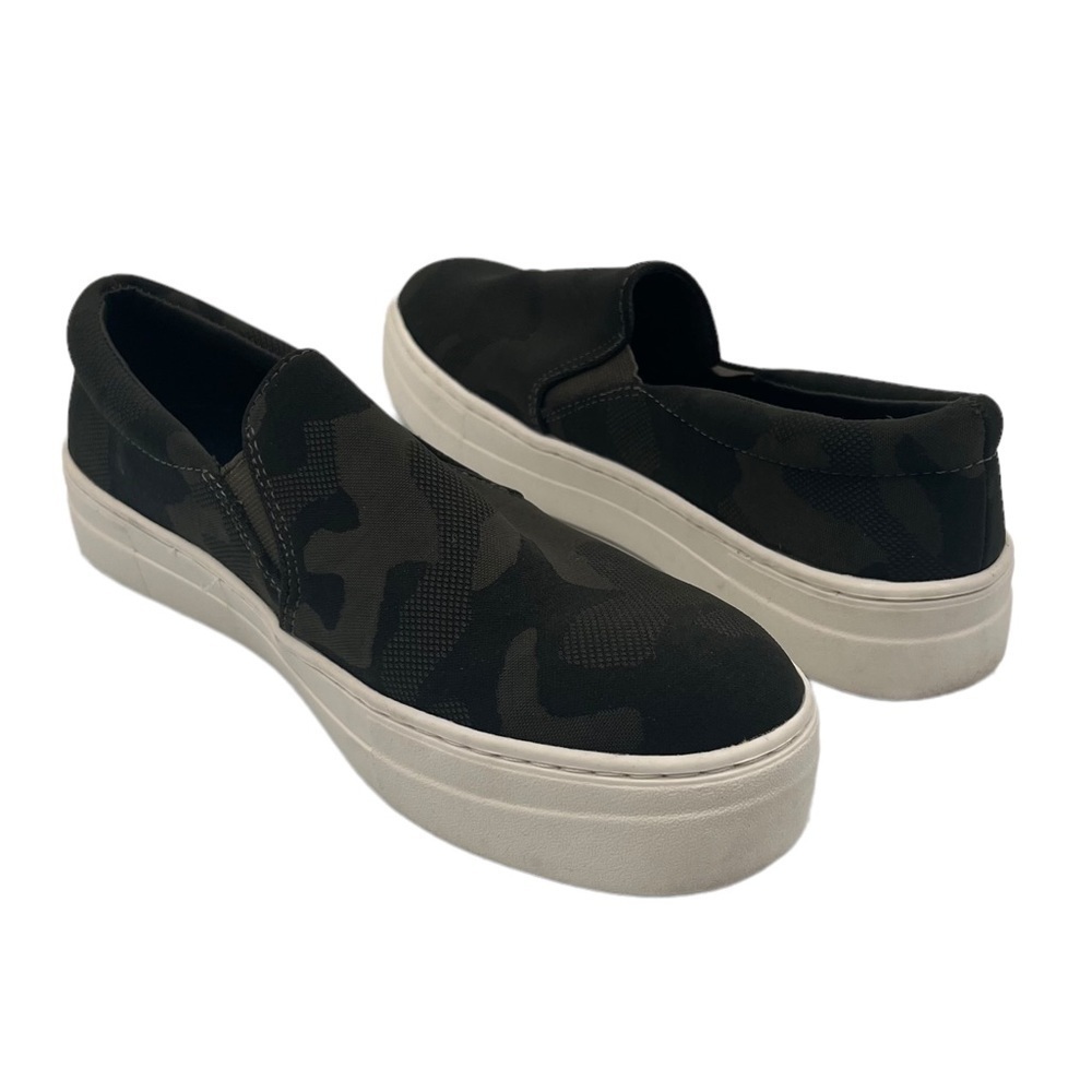a new day Women's Camouflage Slip On Platform Sneakers Size 8 1/2